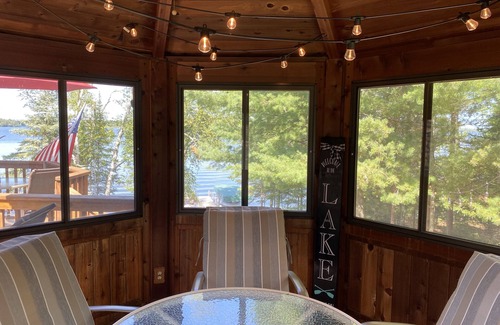 Cook Cabin | “Summerhouse” Surrounded by towering pines, big water views & sandy shores