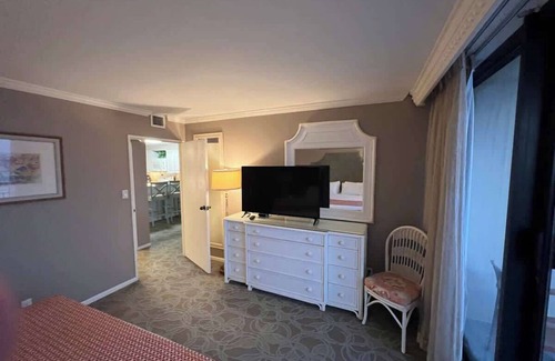 Galveston Resort | Sun Kissed @ San Luis Resort w/Pool-Hot Tub