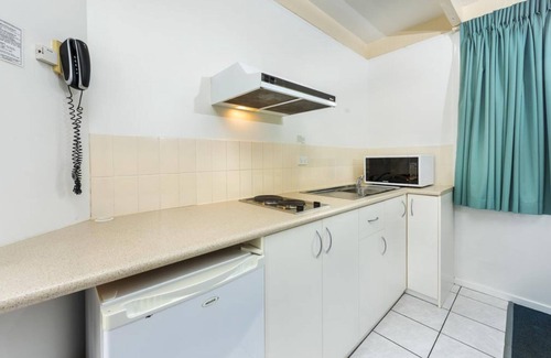 Symonston Hotel | Sundown Villas