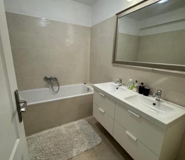 Senec Apartment | Sunny apartment on the lakes