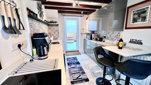 Makeney House | Sunny Hill Cottage Milford with fabulous views near Belper Duffield