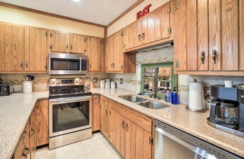 Sapphire House | Sunny Sapphire Townhome with Resort Amenities!