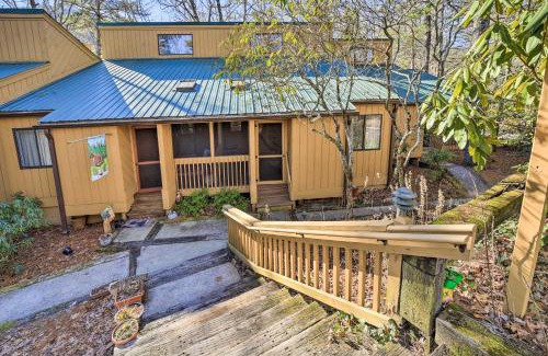 Sapphire House | Sunny Sapphire Townhome with Resort Amenities!