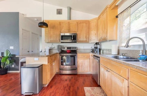 Mariposa Cottage | Sunrise Cottage near Yosemite National Park