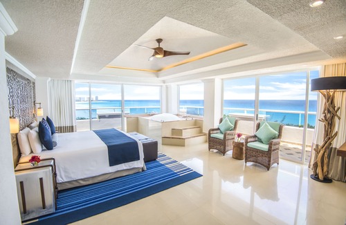Punta Cancun Hotel | Sunscape Cancun All-Inclusive Resort & Spa by Hyatt