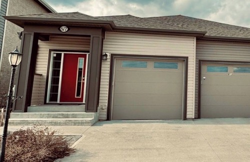 Fort Gary House | Sunset chalet in bridgewater