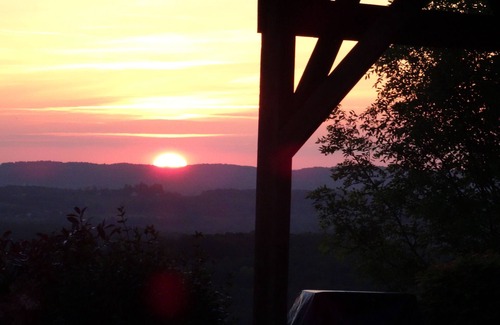 Badefols-d'Ans Ski Chalet | Sunset. Pleine nature pretty view private pool pond Périgord Noir