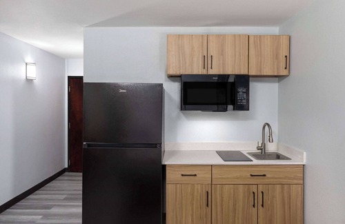 Alexandria Hotel | Super 8 by Wyndham Alexandria LA