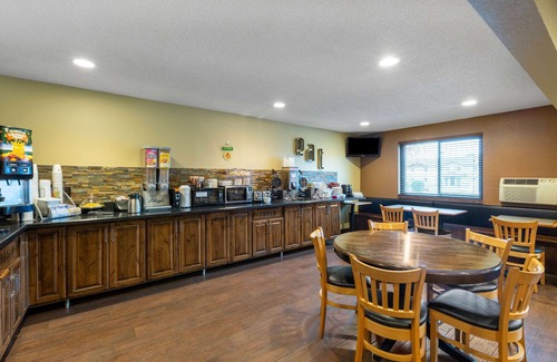 Bemidji Hotel | Super 8 by Wyndham Bemidji MN