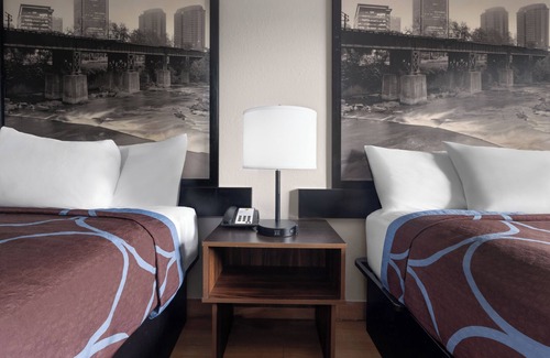 Farmville Hotel | Super 8 by Wyndham Farmville