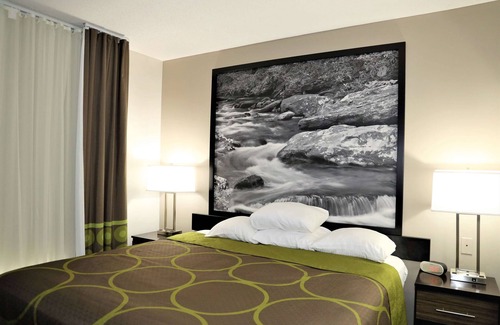 High Point Hotel | Super 8 by Wyndham High Point/Greensboro