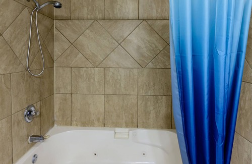 High Point Hotel | Super 8 by Wyndham High Point/Greensboro