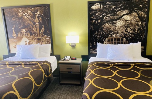 New Iberia Hotel | Super 8 by Wyndham New Iberia