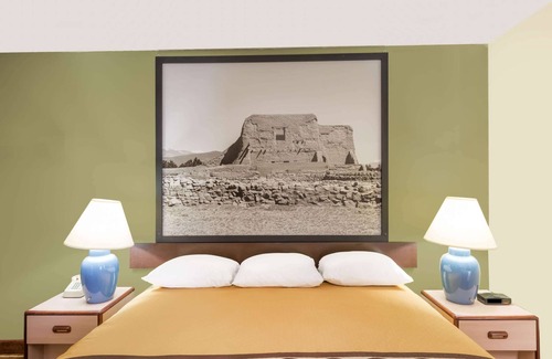 Polvadera Hotel | Super 8 by Wyndham Socorro