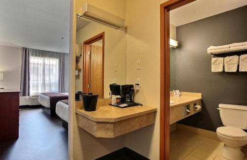 Mauricie Hotel | Super 8 by Wyndham Trois-Rivieres