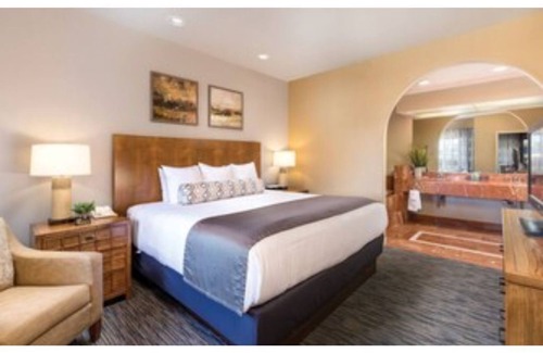 South Mountain Resort | Super Bowl stay, one bedroom, at the golf resort!