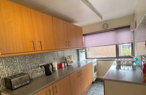 Stanley Apartment | Super deluxe 3 bedrooms apartment in this popular area of Stanley