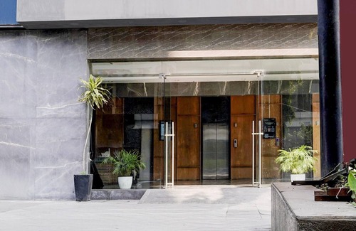 Vashi House | Super Townhouse PBG Mall Vashi