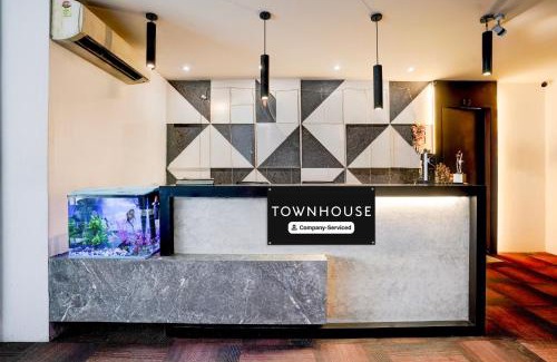 Vashi Hotel | Super Townhouse PBG Mall Vashi
