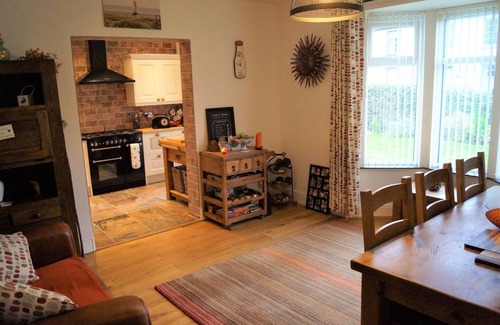 Nefyn House | Superb, Spacious Dormer Bungalow, Enclosed Garden, Near Nefyn Beach with parking