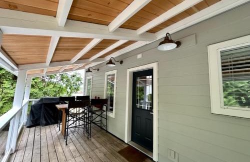 Ucluelet Apartment | Surfs Inn Guesthouse & Cottages