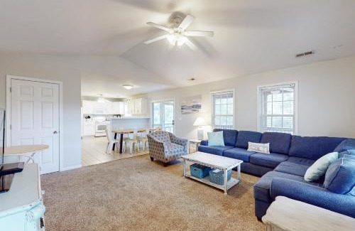Tranquil Harbour House | Sweet and Salty