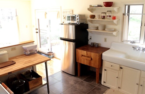 Columbia House | Sweet Hills Farm Guesthouse: A Rural Retreat Minutes from Town