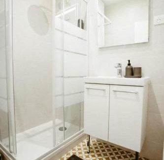 Montreuil Apartment | Sweet Love Room - Jacuzzi Privatif