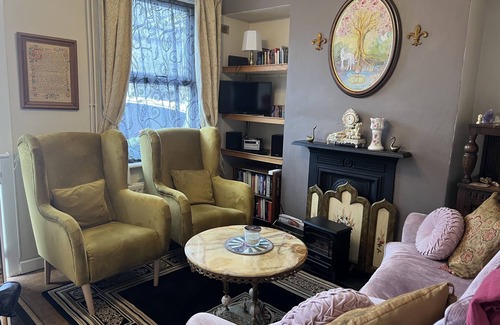 Glastonbury Cottage | Sweet Victorian Cottage, Two Minutes from High St., Very Special, Lovely Energy
