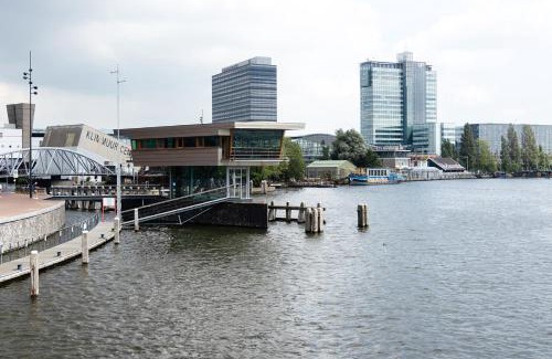 Amsterdam City Centre Apartment | SWEETS - Oosterdoksdraaibrug