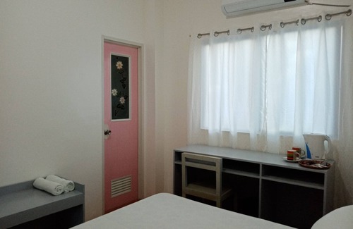 Santa Fe Bed & Breakfast | SYKE's Apartment - Master Bedroom | Bantayan Island | Santa Fe
