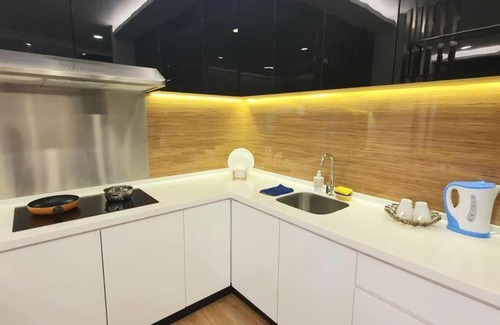 Seri Kembangan Apartment | Symphony Tower -Simfo 10- Free Wifi, Parking, Netflix