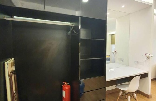 Seri Kembangan Apartment | Symphony Tower -Simfo 10- Free Wifi, Parking, Netflix