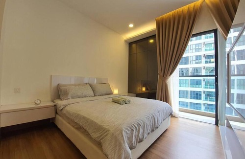 Seri Kembangan Apartment | Symphony Tower -Simfo 18- Free Wifi, Parking, TV