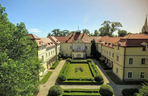 Rojtokmuzsaj Hotel | Szidónia Castle