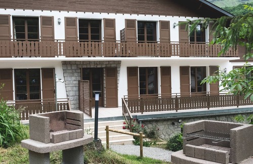 Ax-les-Thermes Apartment | T3 bis 6/8 P- 4 * 300 m SKI private parking sauna balcony gym wifi