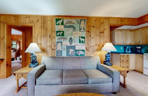 Lake George House | Takundewide Cabin