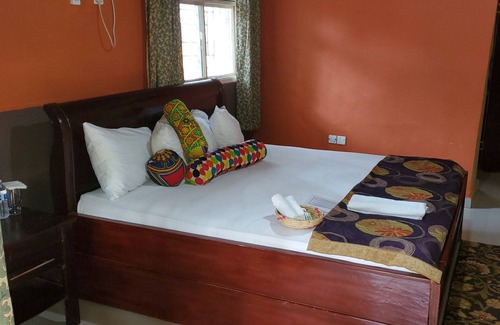 Lungi Hotel | Tariq's Resort and Restaurant