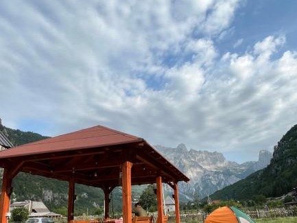 Theth House | Te Sofra