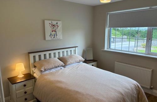 Cahir House | Teachín na Gréine