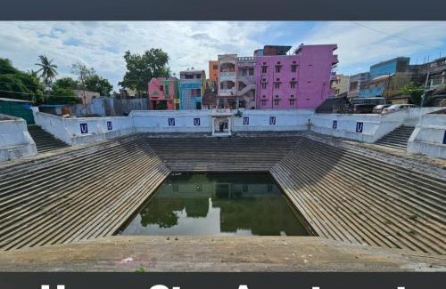 Kanchipuram House | Temple View Guest House Non AC and No Car Parking Near Kamatchi Amman Temple