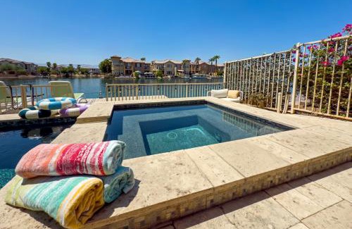 Terra Lago House | Terra Lago Villa Lake, Mountain and Desert view, Coachella Getaway