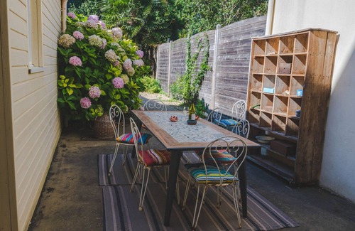Pornic Cottage | Terraced house with enclosed garden and terrace 200m from the beach - Old Port of Pornic