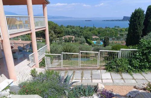 Crociale Apartment | Terry - Garda Mir'House