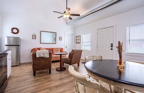 Valley Mills House | Texas Trio #1 - Waco, Magnolia, Baylor