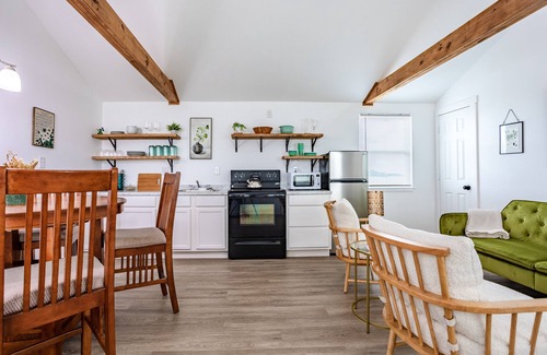 Valley Mills House | Texas Trio #2 - Waco, Magnolia, Baylor