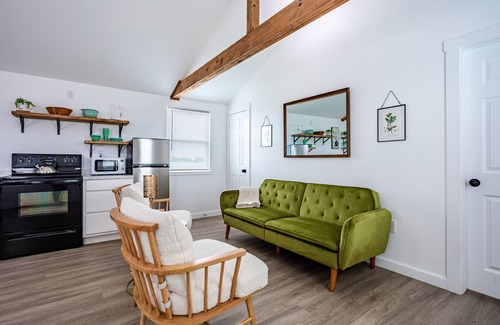 Valley Mills House | Texas Trio #2 - Waco, Magnolia, Baylor