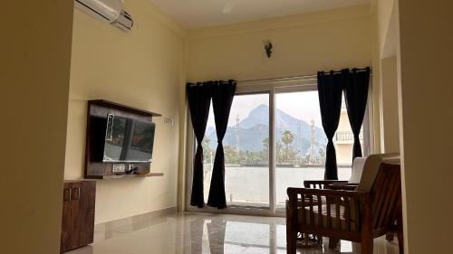 Tiruvannamalai House | Thavika Gold Mountain Wellness Resort