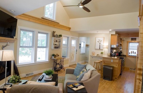 Spring Lake House | The adorable Pear Tree Cottage! New LOW Fall/Winter Rates