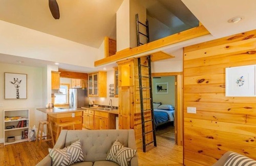 Spring Lake House | The adorable Pear Tree Cottage! New LOW Fall/Winter Rates